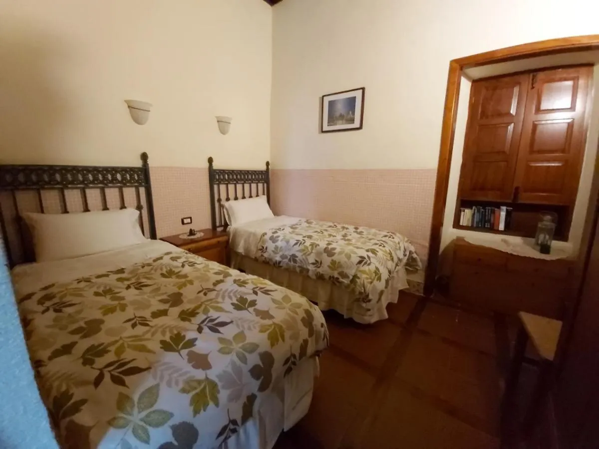 Villa-Sleeps4-Parking-Garden-Pool-Nearairport La Laguna  0*, La Laguna (Tenerife)